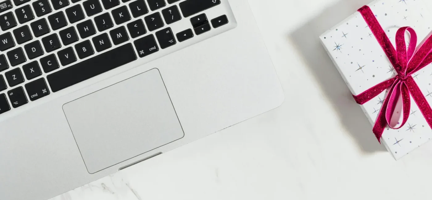 How to Personalize Online Gifts for Clients and Partners